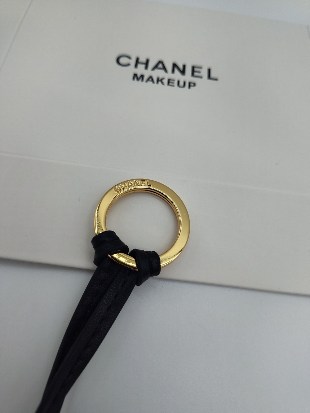 CHANEL Makeup Promotional Black Lambskin CC Bag Charm Key Holder Gold Ring NIB - Picture 3 of 9